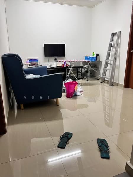 2-storey Terraced House for Sale in Pantai Dalam (Pantai) - Asri Annuar - Living Room - PropertyGuru.com.my