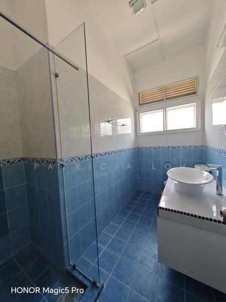 Rumah Banglo untuk Disewa di Petaling Jaya (Selangor) - Patricia Loh - Bathroom - PropertyGuru.com.my