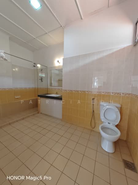 Rumah Banglo untuk Disewa di Petaling Jaya (Selangor) - Patricia Loh - Bathroom - PropertyGuru.com.my
