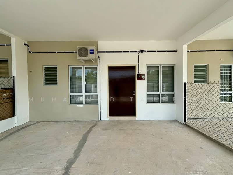 Rumah Teres 1 Tingkat untuk Disewa di Iringan Bayu (Seremban) - Muhammad Taufeeq - Exterior - PropertyGuru.com.my