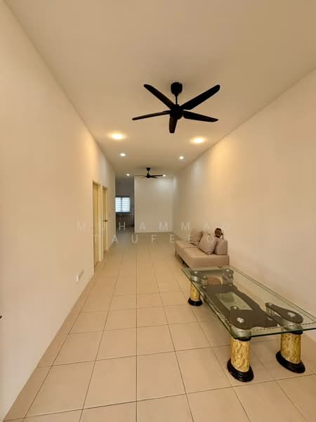 Rumah Teres 1 Tingkat untuk Disewa di Iringan Bayu (Seremban) - Muhammad Taufeeq - Living Room - PropertyGuru.com.my