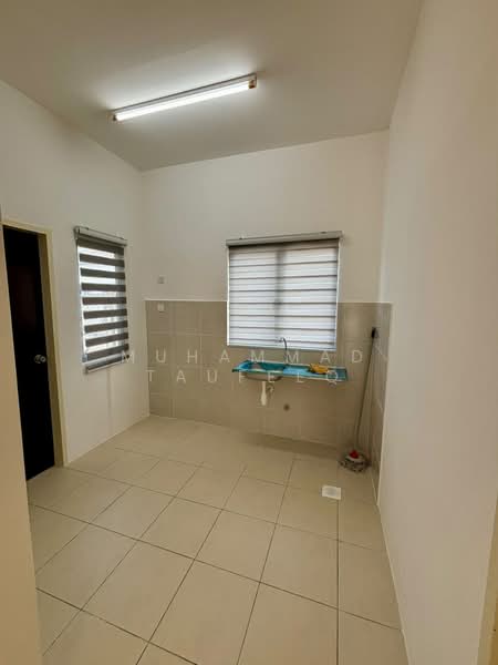 Rumah Teres 1 Tingkat untuk Disewa di Iringan Bayu (Seremban) - Muhammad Taufeeq - Kitchen - PropertyGuru.com.my
