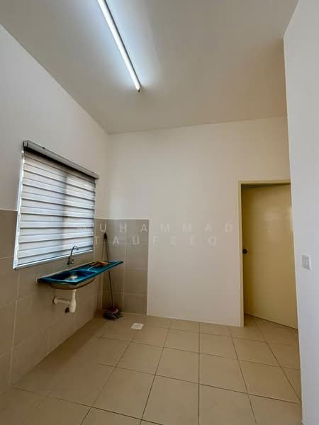 Rumah Teres 1 Tingkat untuk Disewa di Iringan Bayu (Seremban) - Muhammad Taufeeq - Kitchen - PropertyGuru.com.my