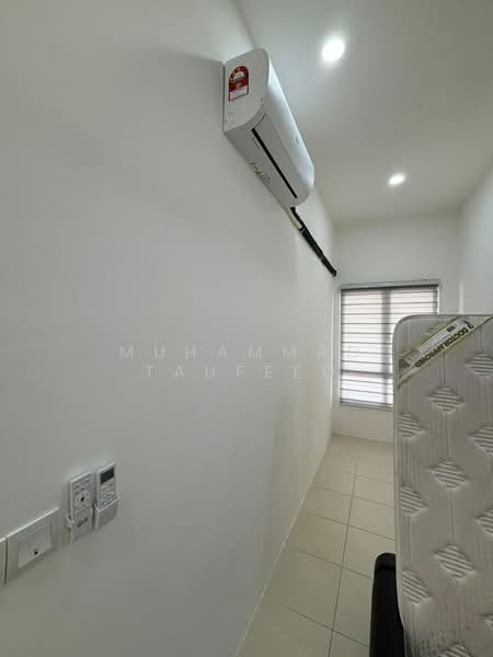 Rumah Teres 1 Tingkat untuk Disewa di Iringan Bayu (Seremban) - Muhammad Taufeeq - Bedroom - PropertyGuru.com.my
