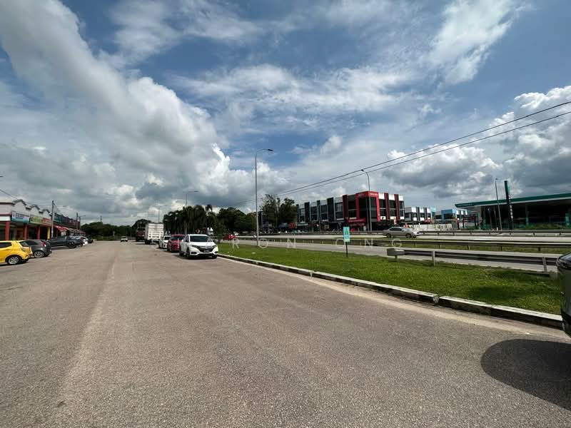 Shop for Sale in Pekan Nenas (Jeram Batu) - Sharon Ong - Exterior - PropertyGuru.com.my