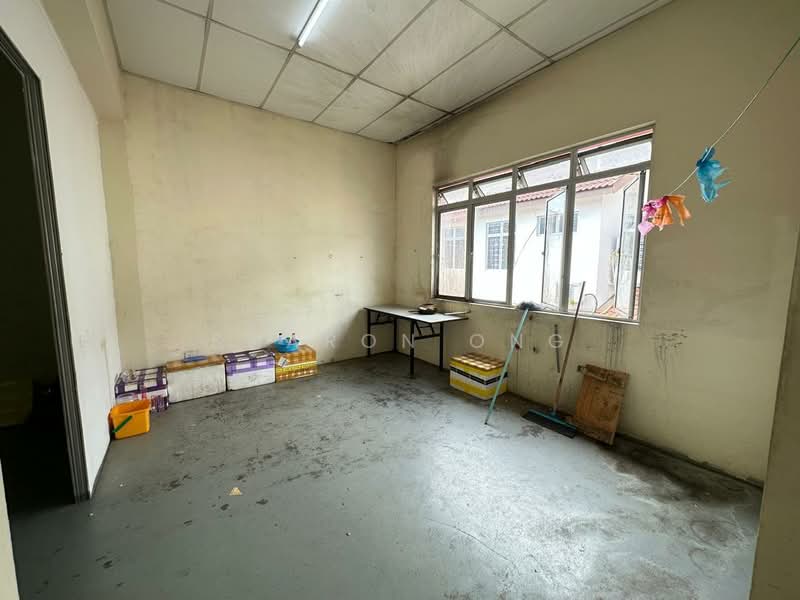 Shop for Sale in Pekan Nenas (Jeram Batu) - Sharon Ong - Interior - PropertyGuru.com.my