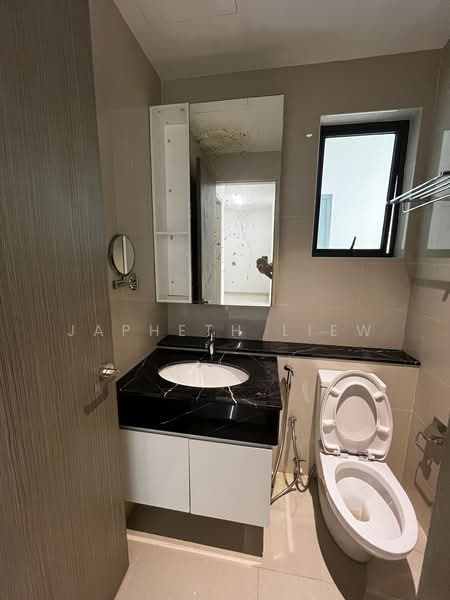 Kondominium untuk Disewa di Bay 21 - Japheth Liew - Bathroom - PropertyGuru.com.my