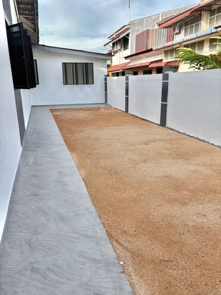 Rumah Teres 1-Tingkat untuk Dijual di Ujong Pasir (Melaka) - De Costa Timothy - Exterior - PropertyGuru.com.my