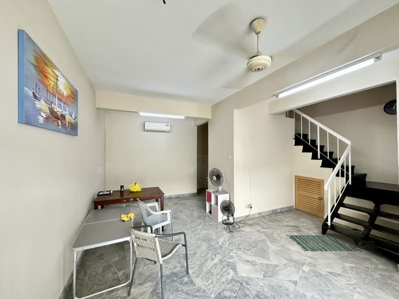 Rumah Teres 2 Tingkat untuk Disewa di Usj 6 (Subang Jaya) - Austin Wong - Living Room - PropertyGuru.com.my