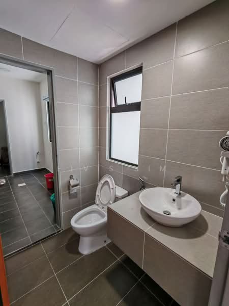 Servis Apartment untuk Disewa di G Residence - Elvis Sim - Bathroom - PropertyGuru.com.my