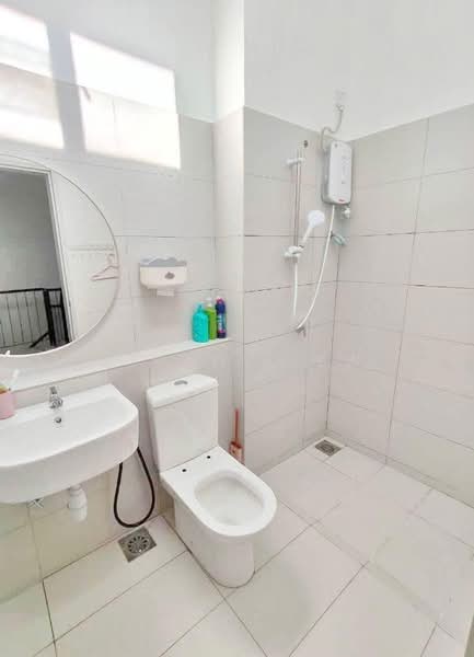 Rumah Teres untuk Dijual di Johor Bahru (Johor) - Ziyan Liew - Bathroom - PropertyGuru.com.my