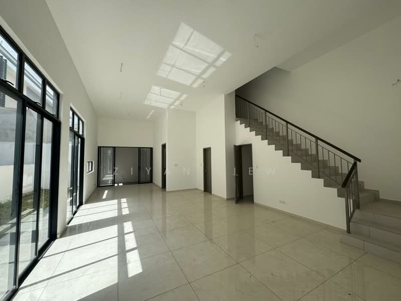 Cluster House for Sale in Austin Crest (Johor Bahru) - Ziyan Liew - Living Room - PropertyGuru.com.my