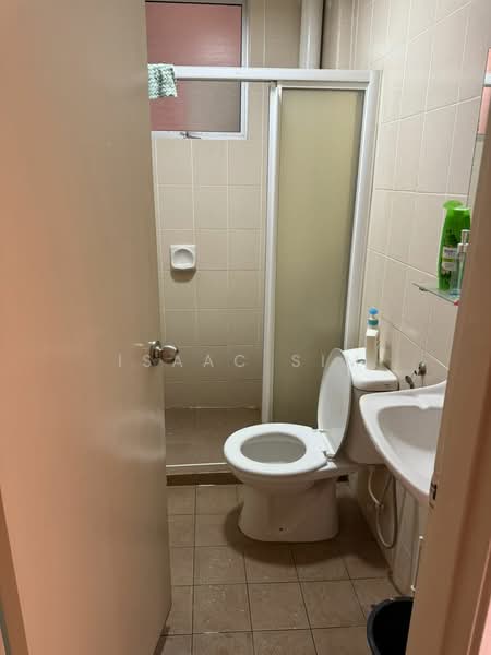 Apartment for Sale at Villa Residence - Isaac Sim - Bathroom - PropertyGuru.com.my