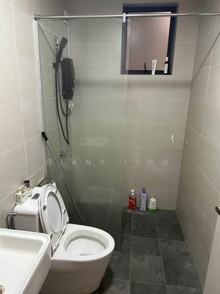 Service Residence for Sale at Far East - Diana Ling - Bathroom - PropertyGuru.com.my