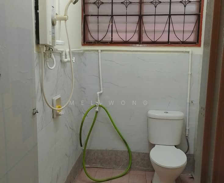 Rumah Teres 1 Tingkat untuk Disewa di SS17 (Subang Jaya) - Mel Wong - Bathroom - PropertyGuru.com.my
