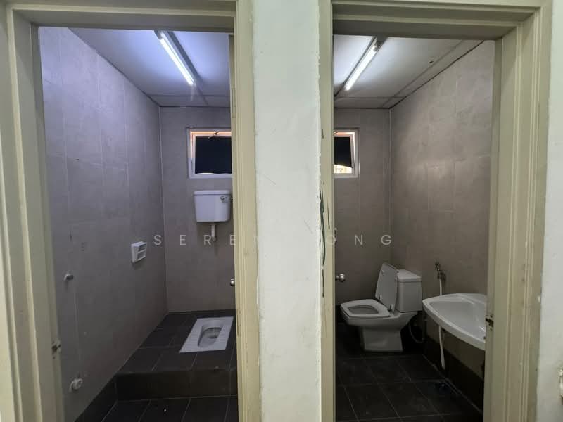 Kedai / Pejabat untuk Disewa di Kota Damansara (Selangor) - Serene Ong - Bathroom - PropertyGuru.com.my