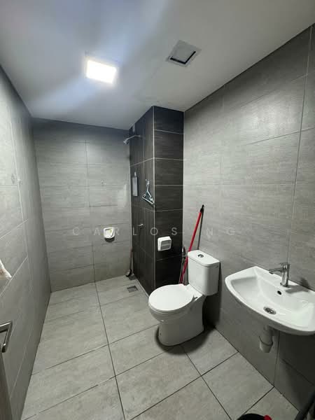 Servis Apartment untuk Disewa di The New Duo @ Edumetro - Carlos Ng - Bathroom - PropertyGuru.com.my