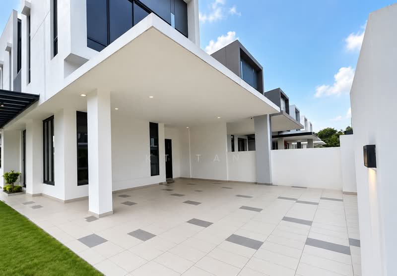 Rumah Berkembar untuk Dijual di Taman Gaya (Ulu Tiram) - KT Tan - Exterior - PropertyGuru.com.my