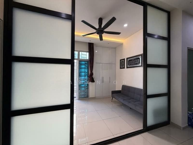 Rumah Kluster untuk Dijual di Kangkar Pulai (Skudai) - Sharon Ong - Living Room - PropertyGuru.com.my