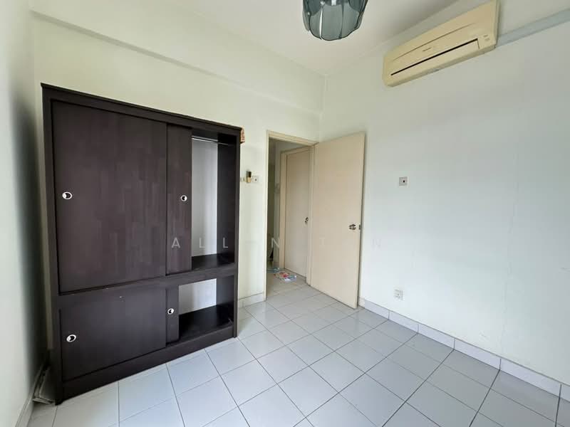Condominium for Sale at Sterling - Allen Tan - Bedroom - PropertyGuru.com.my