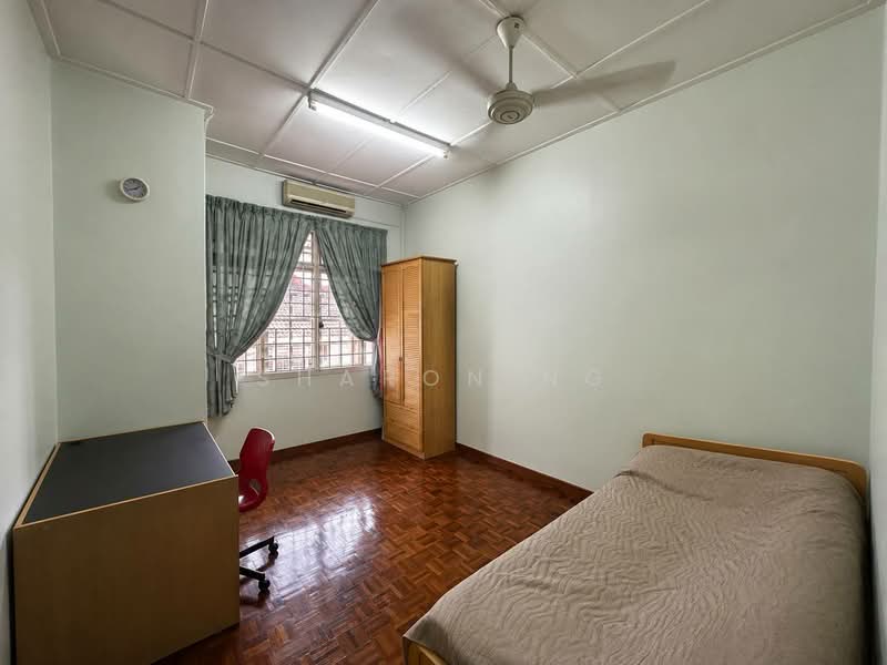 2-storey Terraced House for Sale in Taman Perling (Perling) - Sharon Ng - Bedroom - PropertyGuru.com.my