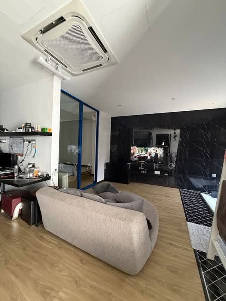 Rumah Teres 3 Tingkat untuk Dijual di Bayan Lepas (Penang) - Bryan Teng - Living Room - PropertyGuru.com.my