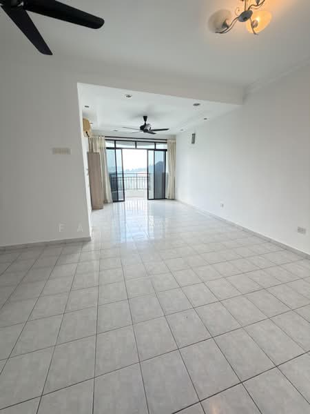 Kondominium untuk Dijual di Vistaria Condominium - Fanny Wong - Living Room - PropertyGuru.com.my