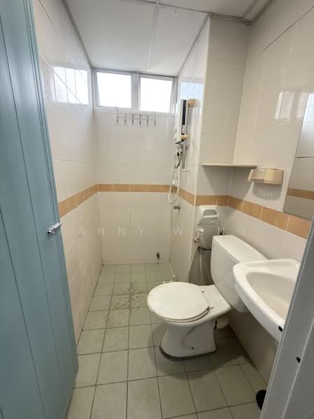 Kondominium untuk Dijual di Vistaria Condominium - Fanny Wong - Bathroom - PropertyGuru.com.my