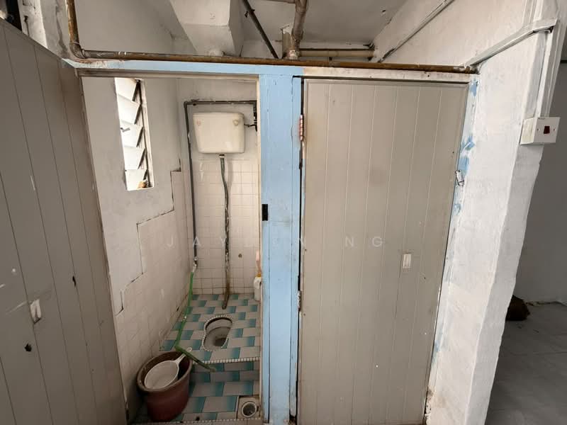 Rumah Flat untuk Dijual di Taman Melor - Jayden Ng - Bathroom - PropertyGuru.com.my