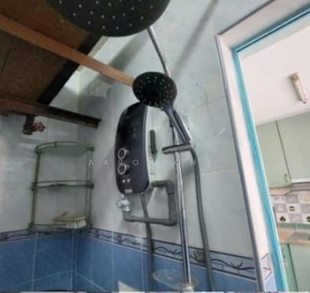 Rumah Flat untuk Disewa di Taman Melati Flat - Aaron Ong - Bathroom - PropertyGuru.com.my