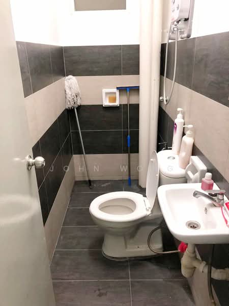 Condominium for Sale at Residensi Laguna (Sunway Belvedere) - John Wong - Bathroom - PropertyGuru.com.my