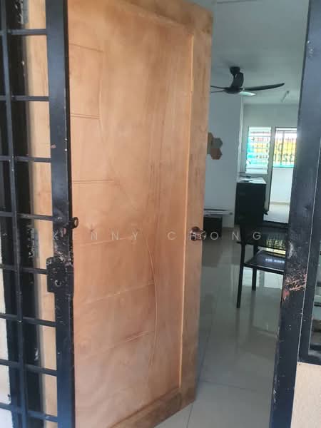 Rumah Flat untuk Dijual di Desa Satu - Kenny Chong - Entrance - PropertyGuru.com.my