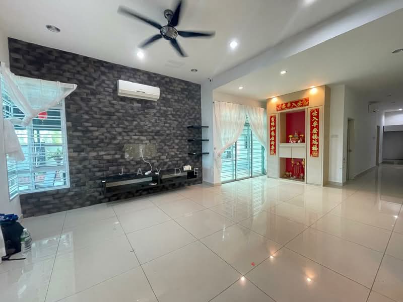 Rumah Kluster untuk Dijual di Kempas (Johor Bahru) - Jayden Ng - Living Room - PropertyGuru.com.my