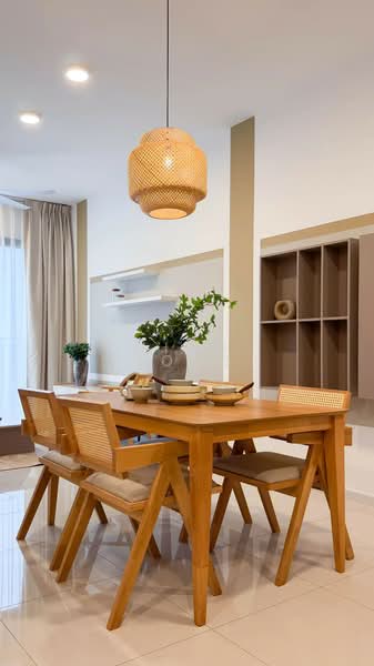 Servis Apartment untuk Disewa di Sunway Velocity TWO - Mico Wong - Dining Room - PropertyGuru.com.my