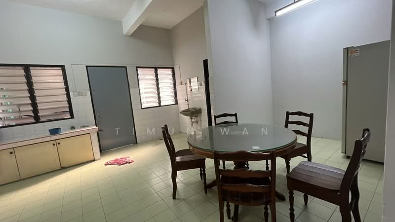 Rumah Teres 2 Tingkat untuk Disewa di Kampung Sungai Way (Petaling Jaya) - Timun Wan - Kitchen - PropertyGuru.com.my