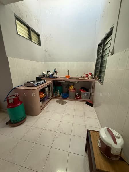 1-storey Terraced House for Sale in Taman Ungku Tun Aminah (Skudai) - Ong Lih Shyan - Kitchen - PropertyGuru.com.my