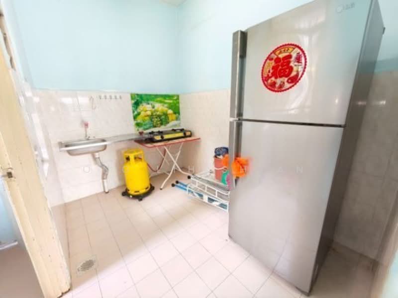 Pangsapuri untuk Dijual di Idaman Senibong - Ong Lih Shyan - Kitchen - PropertyGuru.com.my