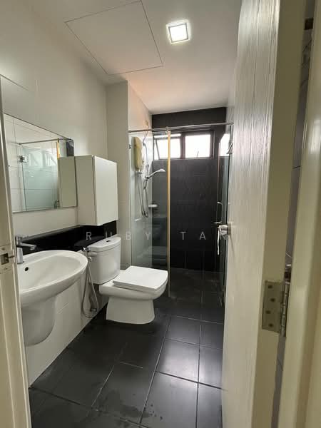 Service Residence for Rent at Sky Peak Residences - Ruby Tan - Bathroom - PropertyGuru.com.my