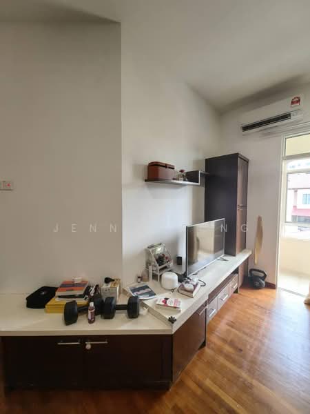 3-storey Terraced House for Rent in Tanjung Bungah (Penang) - Jenny Leong - Living Room - PropertyGuru.com.my