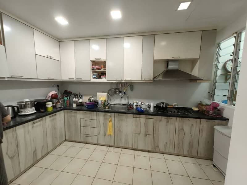 3-storey Terraced House for Rent in Tanjung Bungah (Penang) - Jenny Leong - Kitchen - PropertyGuru.com.my