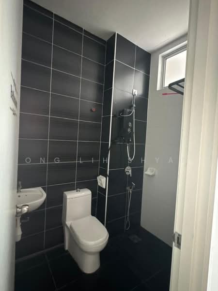 3-storey Terraced House for Sale in Setia Eco Cascadia (Tebrau) - Ong Lih Shyan - Bathroom - PropertyGuru.com.my
