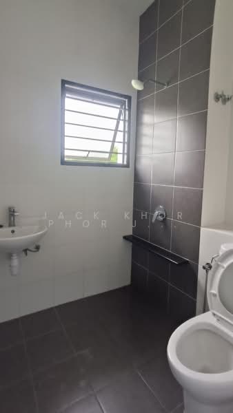 2-storey Terraced House for Rent in Setia Alam (Selangor) - Jack Khor Phor Jiing - Bathroom - PropertyGuru.com.my