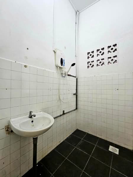 1-storey Terraced House for Sale in Taman Johor Jaya (Johor Bahru) - Calvin Lee - PropertyGuru.com.my