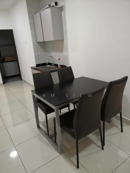Servis Apartment untuk Dijual di KSL Residence @ Daya - Sam Liew - Dining Room - PropertyGuru.com.my