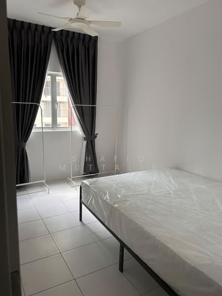Condominium for Rent at Residensi Sateria - Shafiq Muttalib - Bedroom - PropertyGuru.com.my