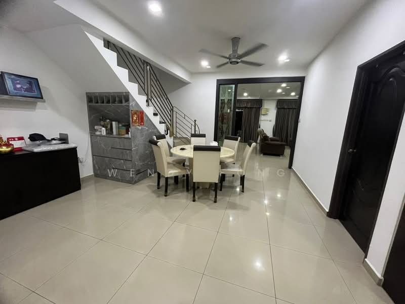 Rumah Berkembar untuk Dijual di Skudai (Johor) - Wendy Fong - Dining Room - PropertyGuru.com.my