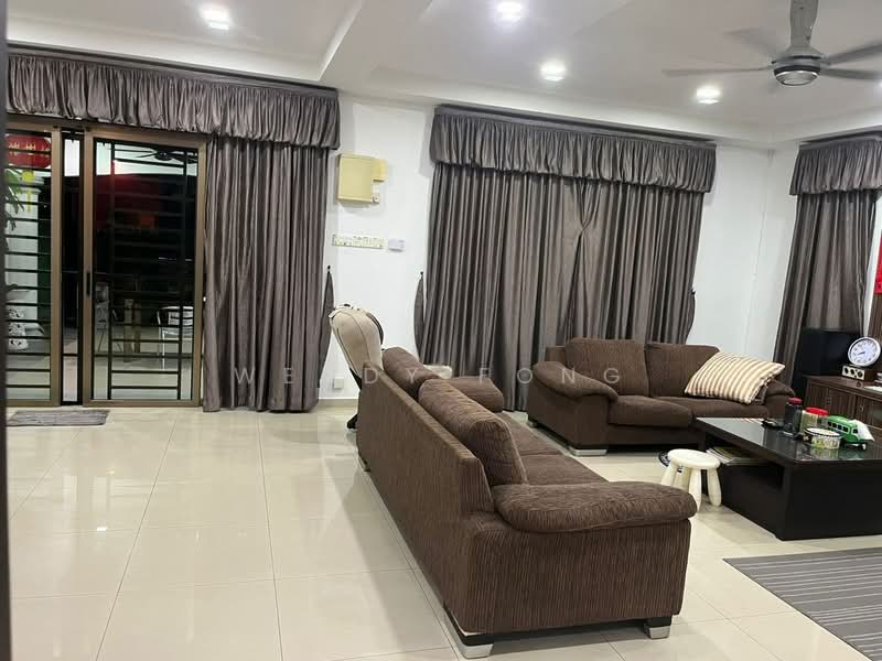 Rumah Berkembar untuk Dijual di Skudai (Johor) - Wendy Fong - Living Room - PropertyGuru.com.my