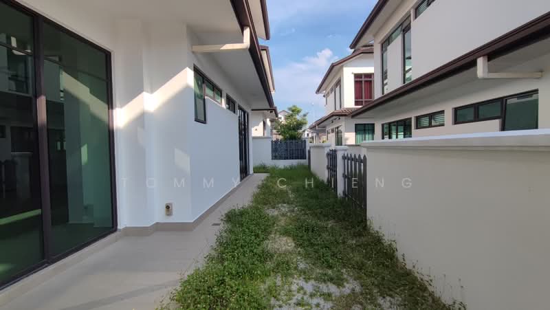 Rumah Berkembar untuk Dijual di Eco Majestic (Semenyih) - TOMMY CHIENG - PropertyGuru.com.my