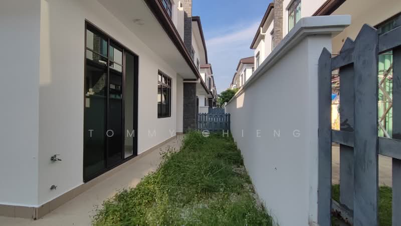 Rumah Berkembar untuk Dijual di Eco Majestic (Semenyih) - TOMMY CHIENG - PropertyGuru.com.my