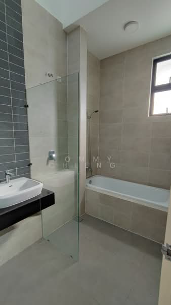 Rumah Berkembar untuk Dijual di Eco Majestic (Semenyih) - TOMMY CHIENG - PropertyGuru.com.my